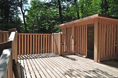 Kinderspielplatz wurde mit Buchenholz aus den Zürcher Wäldern neu gebaut