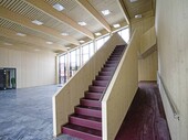 Beaucoup de bois : vue de l'intérieur de la nouvelle aile de liaison à deux étages