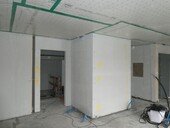 Cage d'escalier encapsulée en cours de construction