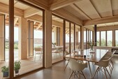 A cozy atmosphere thanks to wooden architecture
